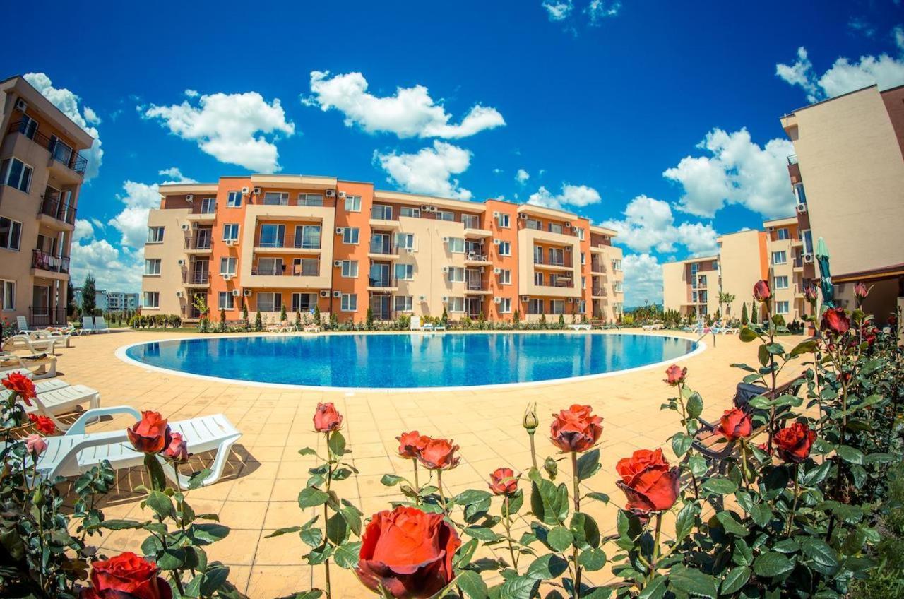 Holiday Fort Golf Club - Premium Apartments Сонячний Берег Екстер'єр фото